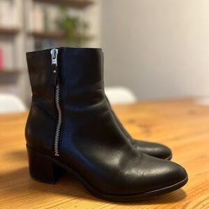 Naturalizer boots - size 8.5US